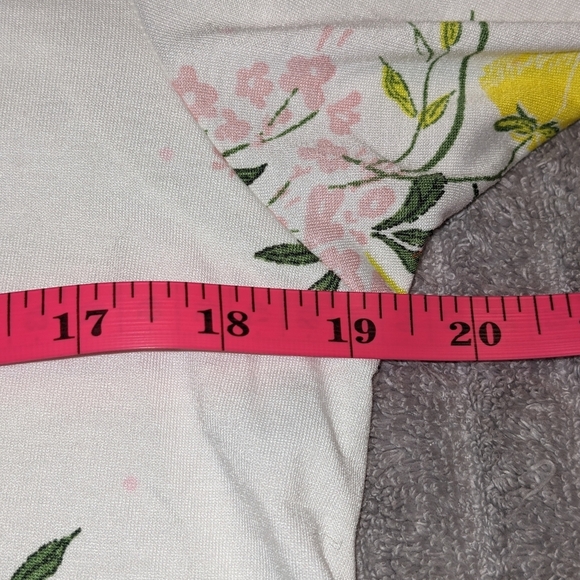 LULAROE MARIANNE WHITE FLORAL PERFECT SWING TEE SPRING COMFY SIZE MEDIUM NWT - Picture 5 of 8